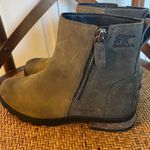 Sorel  brown leather Chelsea boots size 6 Photo 6