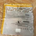 NWT Vanlinker women’s 27.5 inches silky headscarf yellow bird check paisley Photo 5