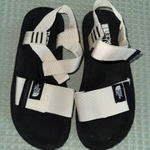 The North Face Never Worn Skeena Sandals size 9 Photo 0