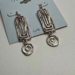 Periwinkle By Barlow Two Tone Metal Pierced Dangle Drop Earrings Silver Photo 2