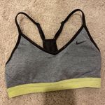 Nike       Sportsbra Photo 0