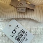 Loft NWT Knot Mock Neck Sweater
Size Extra Small Photo 3