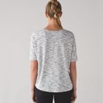 Lululemon Run It Out Tee Tiger Space Dye Black White size 8 Photo 3