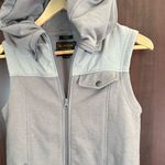Burton  Womens Starr Dryride‎ Hooded Vest Small Photo 1