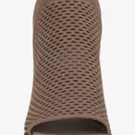 Vince Camuto $32 New! Women's Katnina Perforated Leather Ankle Bootie Brown Photo 4