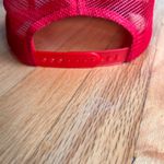 Saucony Vintage Men’s Trucker Mesh Snap Back Hat  Seek & Destroy Red & White Photo 4