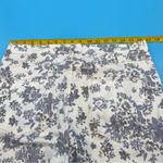 Lee Platinum Women Capris Floral Print White and Gray Size 14 Photo 4