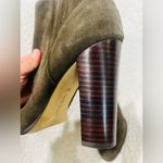 Nine West  Women's Crimson Suede Ankle Boot, Dark Green, 8.5 M US Photo 5