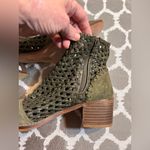 Free People  Boots NWOT suede leather Olive Green Ankle Boots EU 39 US 8-8.5 Photo 5