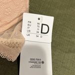 Chantelle Underwire Bra Sz 34D. Photo 3