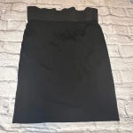 Akris Punto  skirt. Solid‎ black color. Skirt is lined. Size 10. Photo 0
