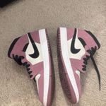 Jordan Nike Air  1 Mid SE Berry Pink Size 7.5 Photo 1