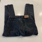 Madewell  The Mid-Rise Perfect Vintage Jeans in Clean Black Wash Size 26‎ Photo 5