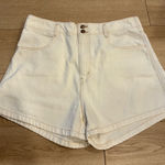 Levi's NWT Levi’s Women’s High Waisted Mom Shorts White Denim Size 33 Photo 0