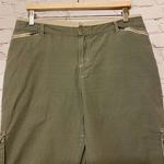 I. L. U. Women’s Adjustable Cargo Capris Size 13 Green Tan Photo 1