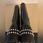Stuart Weitzman  women black leather Chelsea soho pearl trim boots size 9 Photo 7