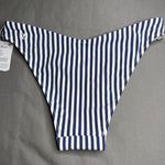 Lululemon Seersucker Skimpy Mid Rise Bottom NWT Size XL (Stripped White Blue) Photo 4