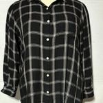 Old Navy XXL Women’s Flannel Look Shirt Photo 0