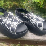 UGG  LA CLOUD SANDAL Sz 7  Womans Photo 0