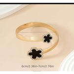 18k Gold plated Lucky Flower Geometric Twisted Cuff Bangle Photo 2