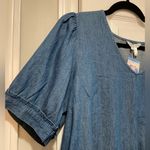 Draper James NWT  Size L Blue Denim V Neck Puff Short Sleeve V Neck Blouse Photo 2