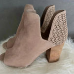 Antonio Melani Heeled Booties Size 7 Photo 0