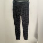 Vuori  Dark  green Camouflage Leggings size S Photo 6