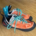 Scarpa Women’s Climbing Shoes Photo 0