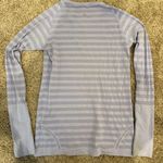 Lululemon Light purple long sleeve Photo 8