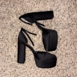 Steve Madden  Black Platform Heels Photo 2