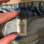 H&M Highwasted Mom Jeans Photo 2