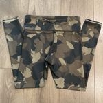 Athleta  Run‎ Free Camo 7/8 Tight Arbor Olive High Rise Side Pocket Leggings XS Photo 3