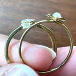 Boutique Delicate Gold Color Rings Diamond and Flower Theme Photo 9