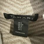 Tahari  Women's Chevron Stripe Mock Neck Sweater Small‎ Beige Minimalist Knit Photo 2