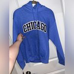 Gildan  Heavy Blend “CHICAGO” Embroidered Casual Blue Hoodie Size Small Photo 4