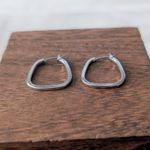 Vintage Earrings Silver Tone Unusual Shape Hoops Photo 1