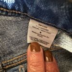 Time and Tru Womens Size 8 High Rise Distressed Denim Jean Shorts Blue Photo 5