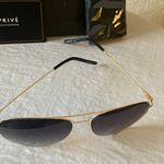 Privé: Gold Tone “The Ace” Aviator Sunglasses Photo 8