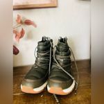 The North Face  
ThermoBall Lace-Up WP Boots - Women's size 7 Photo 9