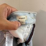 Madewell - The Momjean in Harman Wash: Raw-Hem Edition Light Wash Denim Photo 9