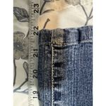 Cato 🩵🩵 Women's Capri Jeans, Stretchy, Button Back Pockets, 14🩵🩵 Photo 7