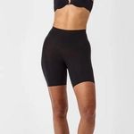 Spanx  Seamless Power Series Mid Thigh Short Black Size XL Photo 0
