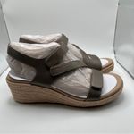 ABEO Women's Riviera Adjustable Sandal Shoes color FOSSIL size 8 Photo 3