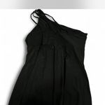 Elegant Black One Photo 1