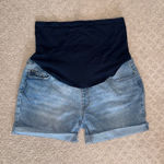 Time & Tru  High-Waisted Maternity Blue Denim Shorts Size Large Photo 0