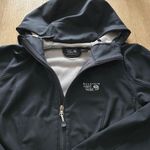 Mountain Hardwear Mountain Hardware Women's Lightweight Hooded Jacket sz L Black Photo 4