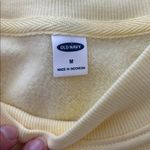 Old Navy NEW  Butter Yellow Crewneck NWT Women's Size Medium Oversized Boxy Crop Photo 3