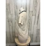 Old Navy White tshirt Photo 1