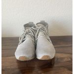 Eddie Bauer  Light Gray Suede Transition Chukka Ankle Booties Boots Women’s 8 Photo 4