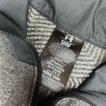 Under Armour  cold gear heathered grey lightweight vest sz small Photo 1